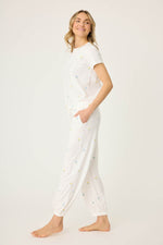 Dainty Daisy Embroidered Tee