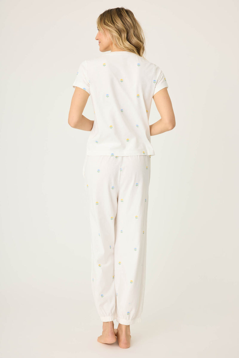 Dainty Daisy Embroidered Tee