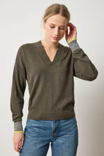 V-Neck Pullover Sweater - Fir